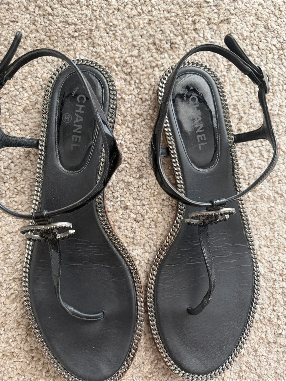 CHANEL Black Patent Leather CC Chain Trim Thong Sandals